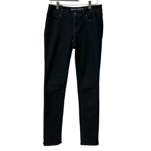 *CLEARANCE* DKNY Size 4 Curvy Skinny Jeans Dark Wash midrise - Picture 1 of 14